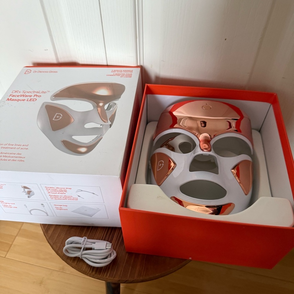 Dr. Dennis Gross DRx SpectraLite FaceWare Pro Red Light LED Mask